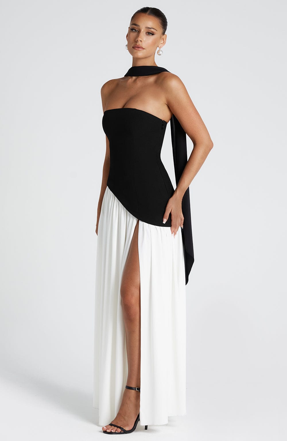 Robe longue chic fendue de luxe