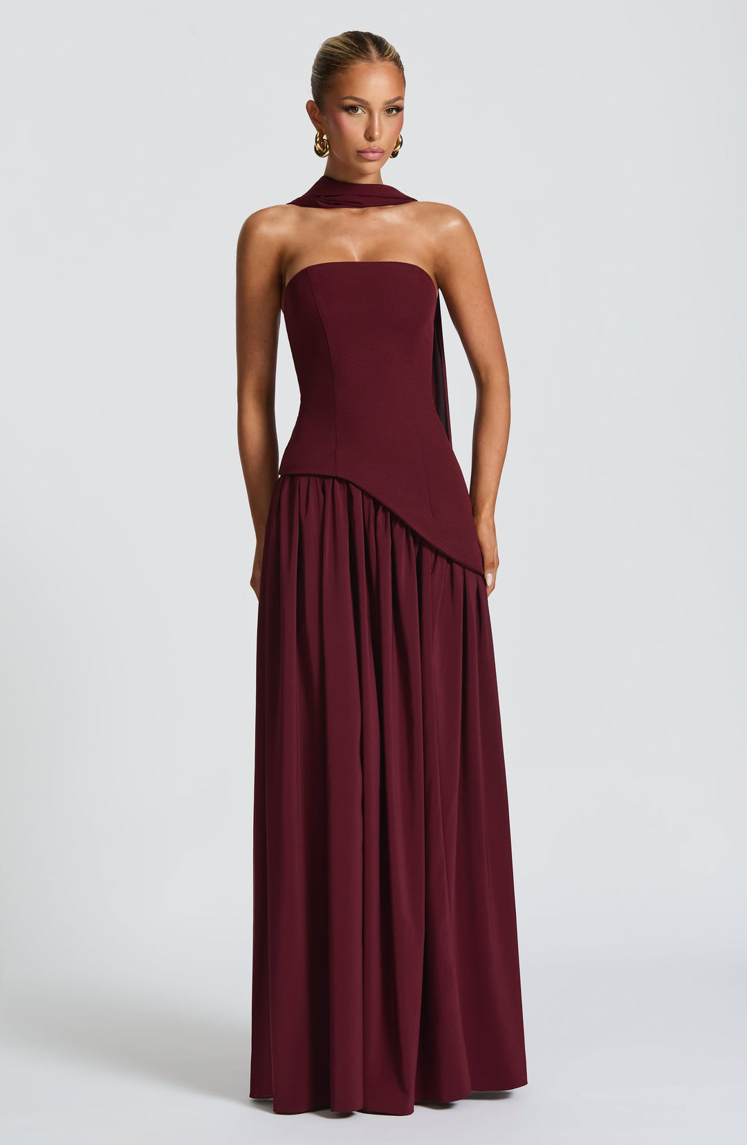 Robe longue chic fendue de luxe