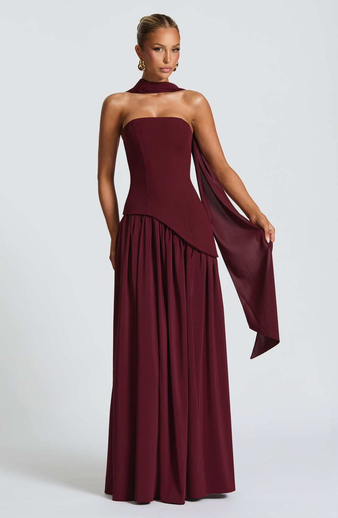 Robe longue chic fendue de luxe