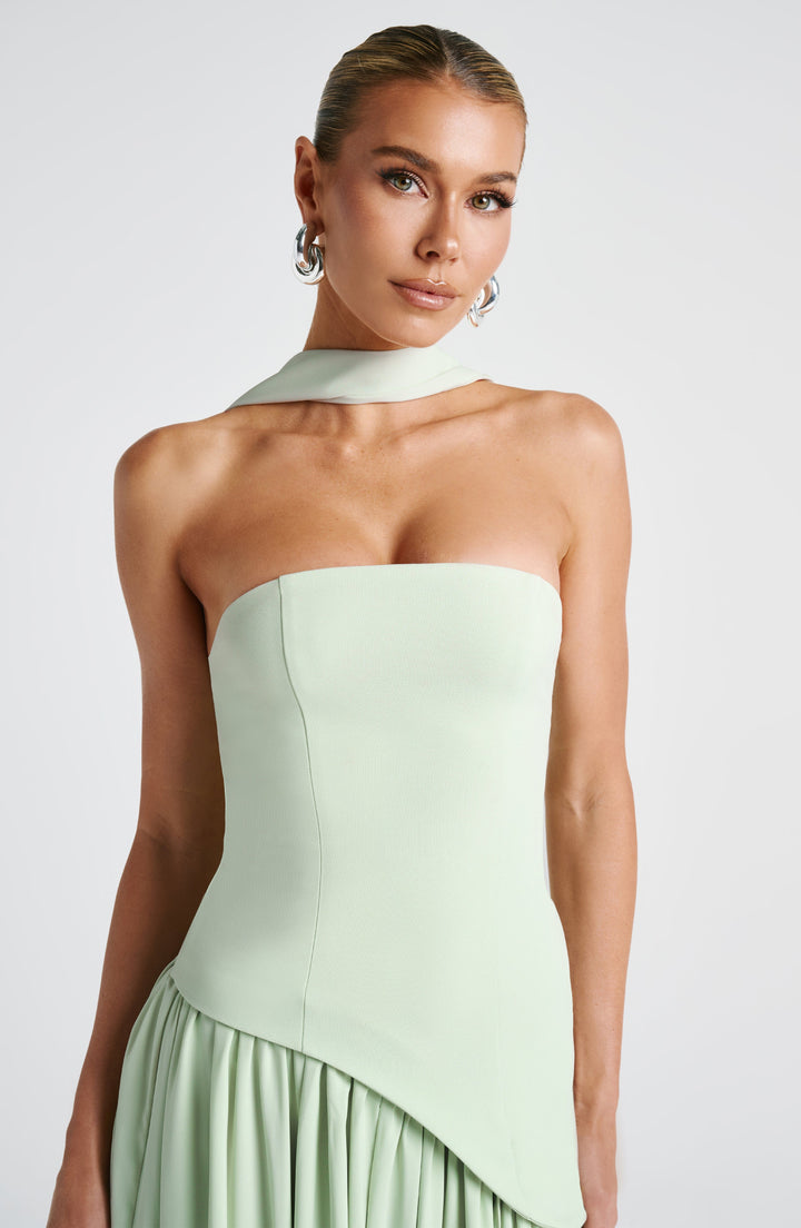 Robe longue chic fendue de luxe
