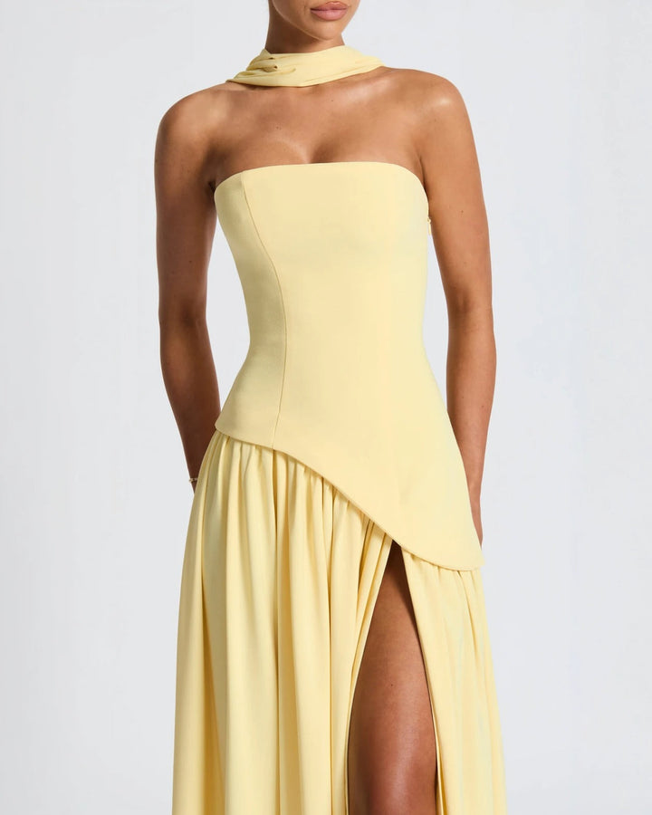 Robe longue chic fendue de luxe